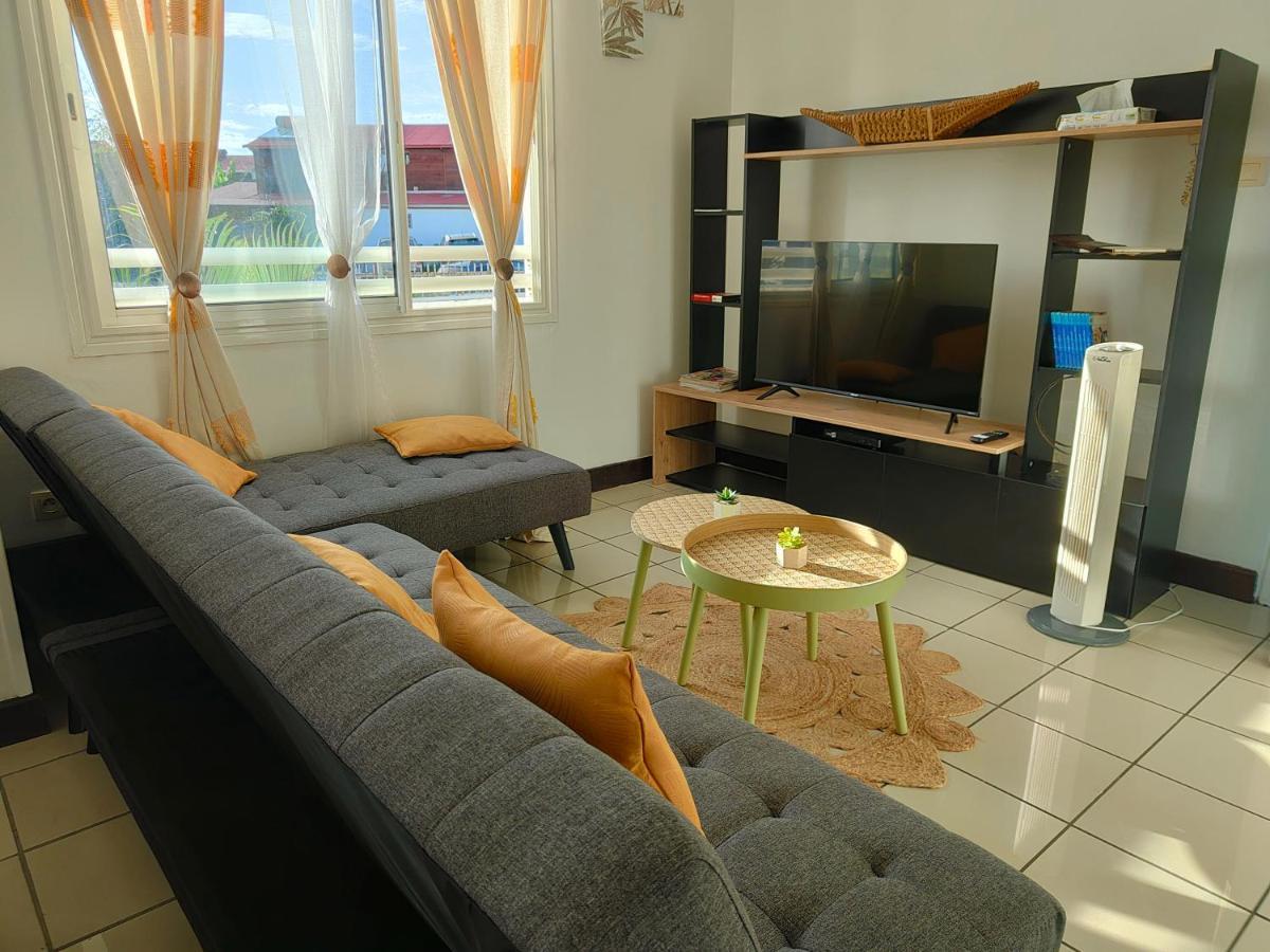 Appartement T2 - Sainte-Marie - 10 Min De L'Aeroport Esterno foto